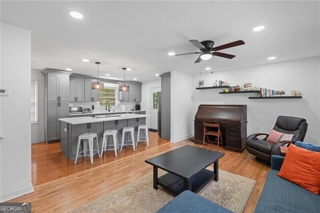 Building Photo - 799 Pine Roc Dr