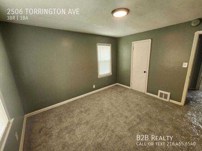 Building Photo - 2506 Torrington Ave