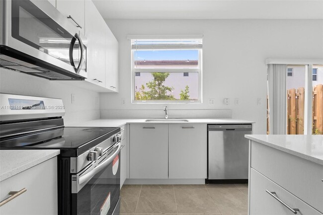 Building Photo - 12154 NW 24th Ct