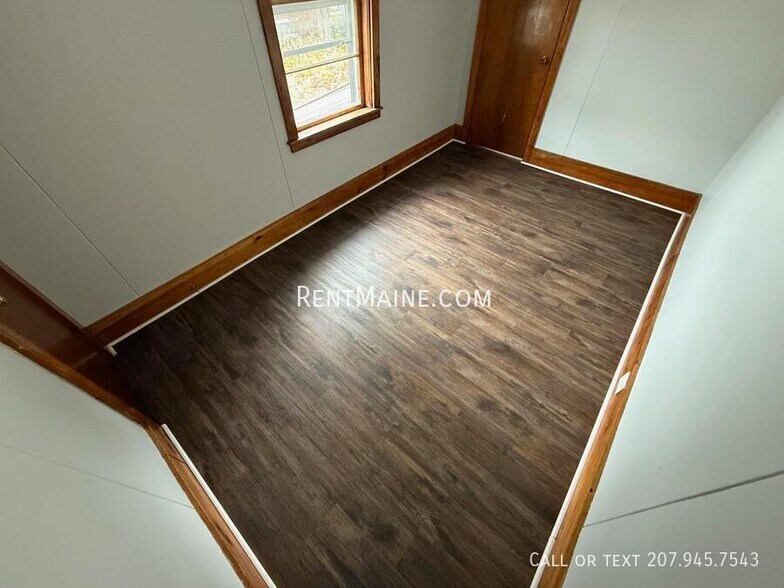 Building Photo - 225 Center St