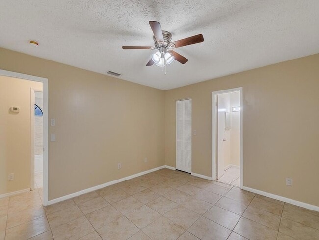 Building Photo - 1166 SE Preston Ln