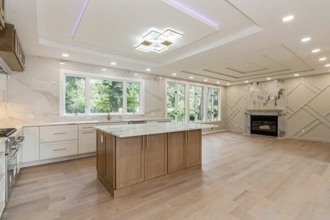 Building Photo - 66 E Gramercy Pl