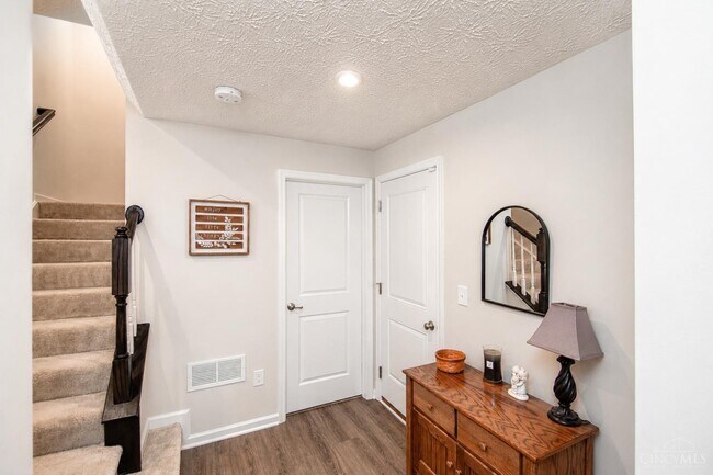 Building Photo - 984 Steamboat Dr