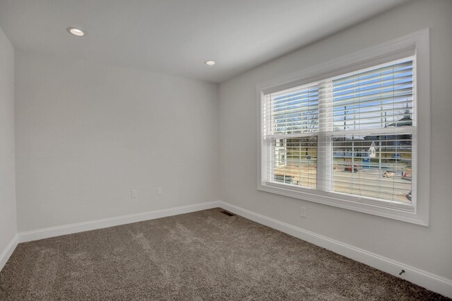 Building Photo - 981 Old Elizabethtown Rd