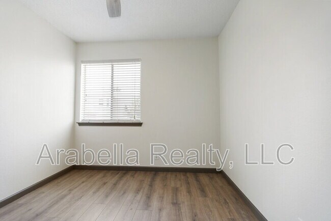 Building Photo - 6931 Quail Branch