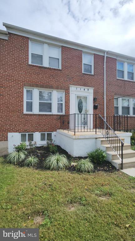 Building Photo - 1149 Granville Rd