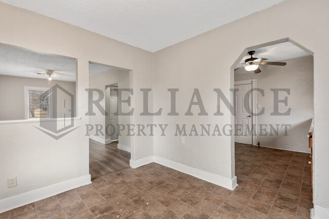 Building Photo - 5111 W Robinson St