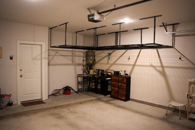 Building Photo - 8215 Prairie Rye Dr