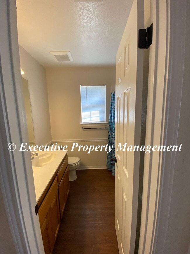 Building Photo - 917 Whirlaway Dr