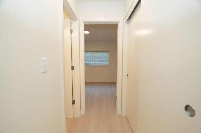 Building Photo - Newly Renovated 1 Bedroom in the Heart of Irvington!