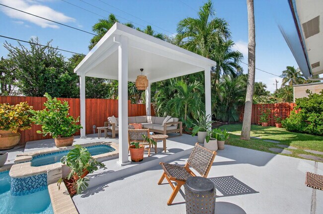 Building Photo - 802 Mallard Dr