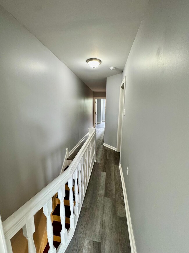 Building Photo - 108 N 56th St