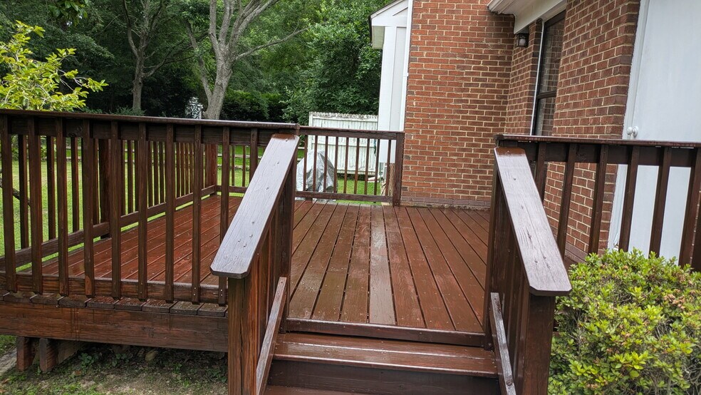 Building Photo - 9924 Ridgemore Dr