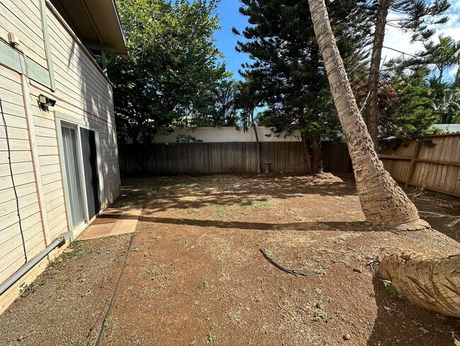Building Photo - 42 Waikalani Pl