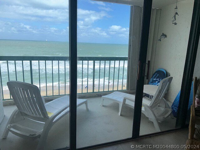 Building Photo - 9900 S Ocean Dr