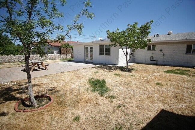 Building Photo - 4573 Bobolink Way