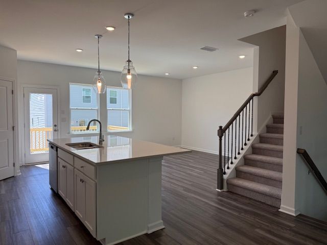 Building Photo - 6212 kenbrook Dr