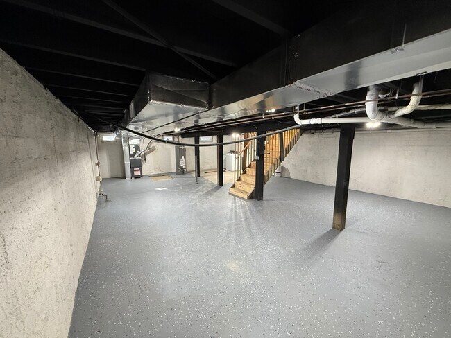 Building Photo - 408 East End Ave