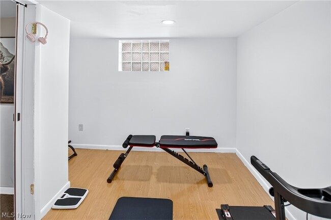 Building Photo - 10903 Parkhurst Dr