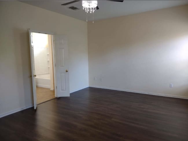 Building Photo - 18208 Maxa Dr