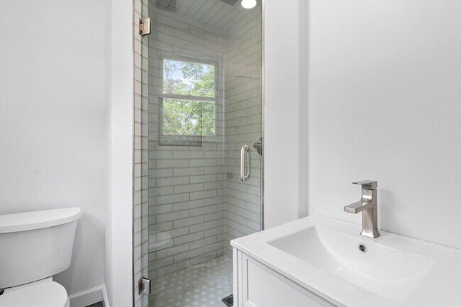 Building Photo - 806 Washington Ave