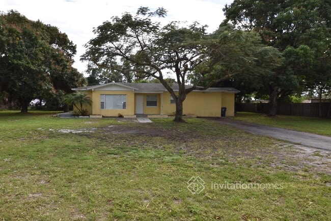 Building Photo - 4327 Hernden Dr