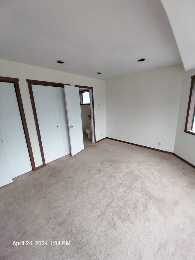 Building Photo - 19915 SW Muddy Valley Rd