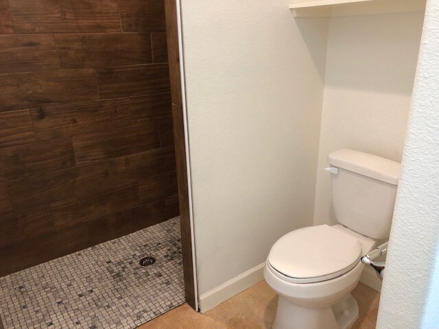 Building Photo - 9455 Aqua Dr