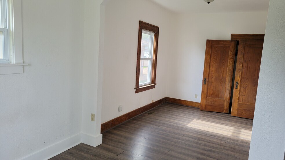 Building Photo - 1381 3rd St