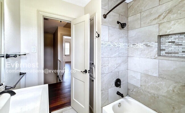 Building Photo - 3340 Blodgett St