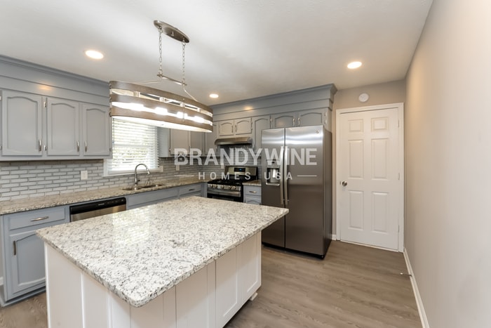 Building Photo - 100 Crawford Cir