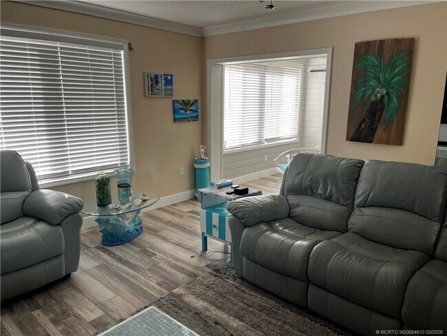 Building Photo - 5323 SE Miles Grant Rd