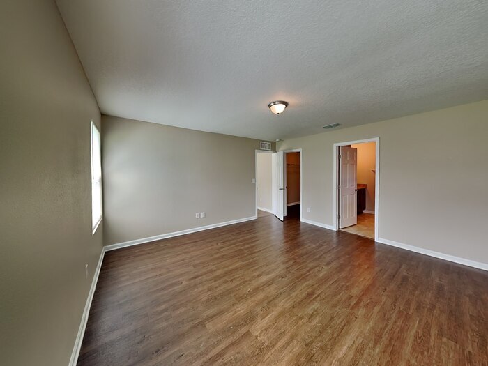 Building Photo - 7063 Camfield Landing Dr