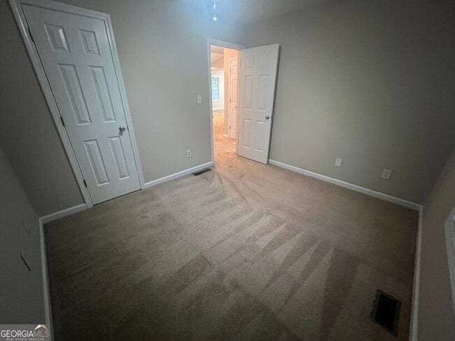 Building Photo - 79 Gold Finch Dr