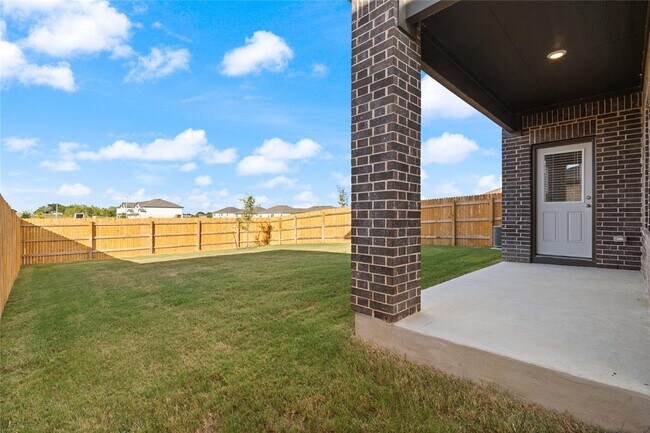 Building Photo - 18512 Cremello Dr