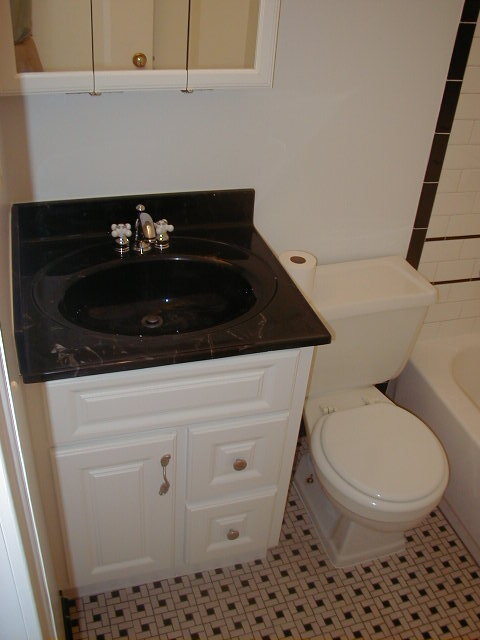 Bath vanity - 1332 10th St NW