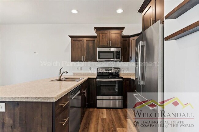 Building Photo - 2090 Carson Ave