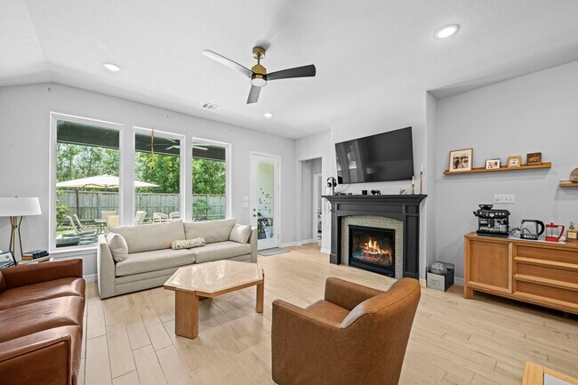 Building Photo - 534 Cedar Harbor Ct