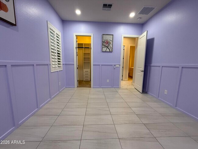 Building Photo - 2307 E Mahogany Pl
