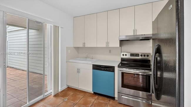 Building Photo - 13773 SW 147th Cir Ln