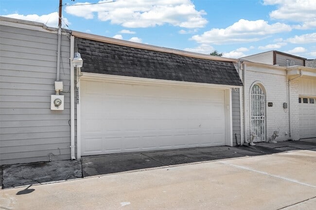 Building Photo - 4024 Breakwood Dr