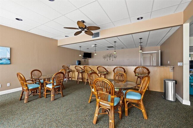 Building Photo - 7540 Bay Island Dr S