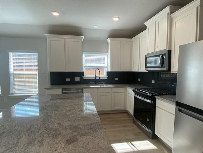 Building Photo - 104 Periwinkle Ln