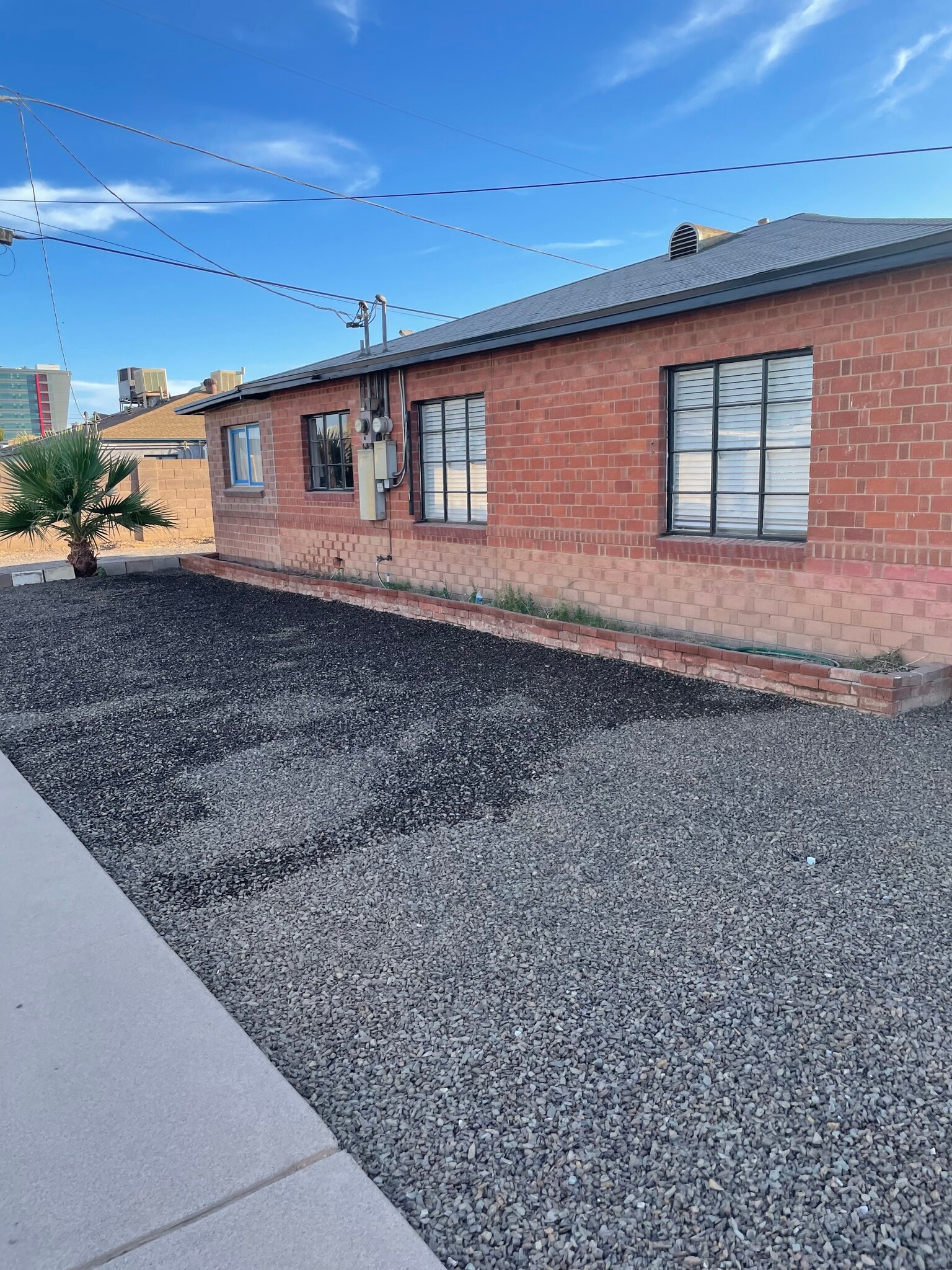 Building Photo - 1857 E Earll Dr