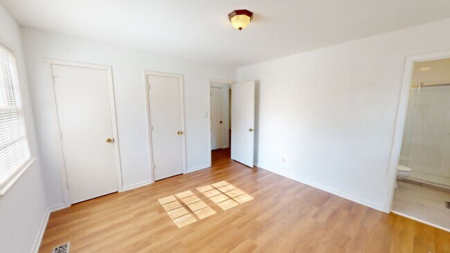 Building Photo - 2808 Player Ave