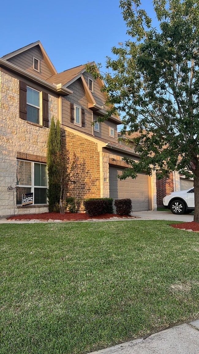 Building Photo - 12203 Elm Orch Trl