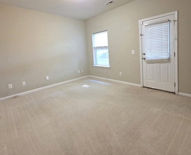 Building Photo - 294 Linden Park Ln