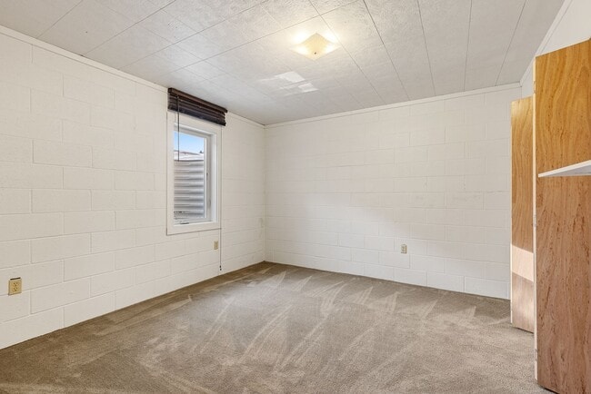 Building Photo - 9 Big Horn Dr