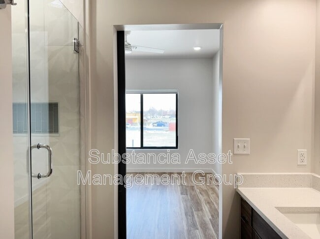 Building Photo - 1653 Midtown Pl