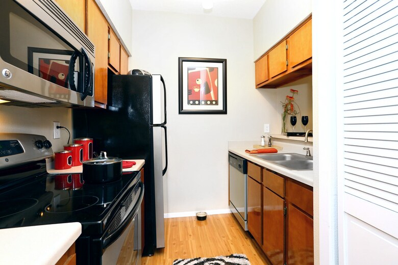 Building Photo - 1003 Justin Ln